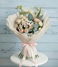Букет цветов из:  Розы и Лизиантусы #REPLACE_PRED# Зеленоградске