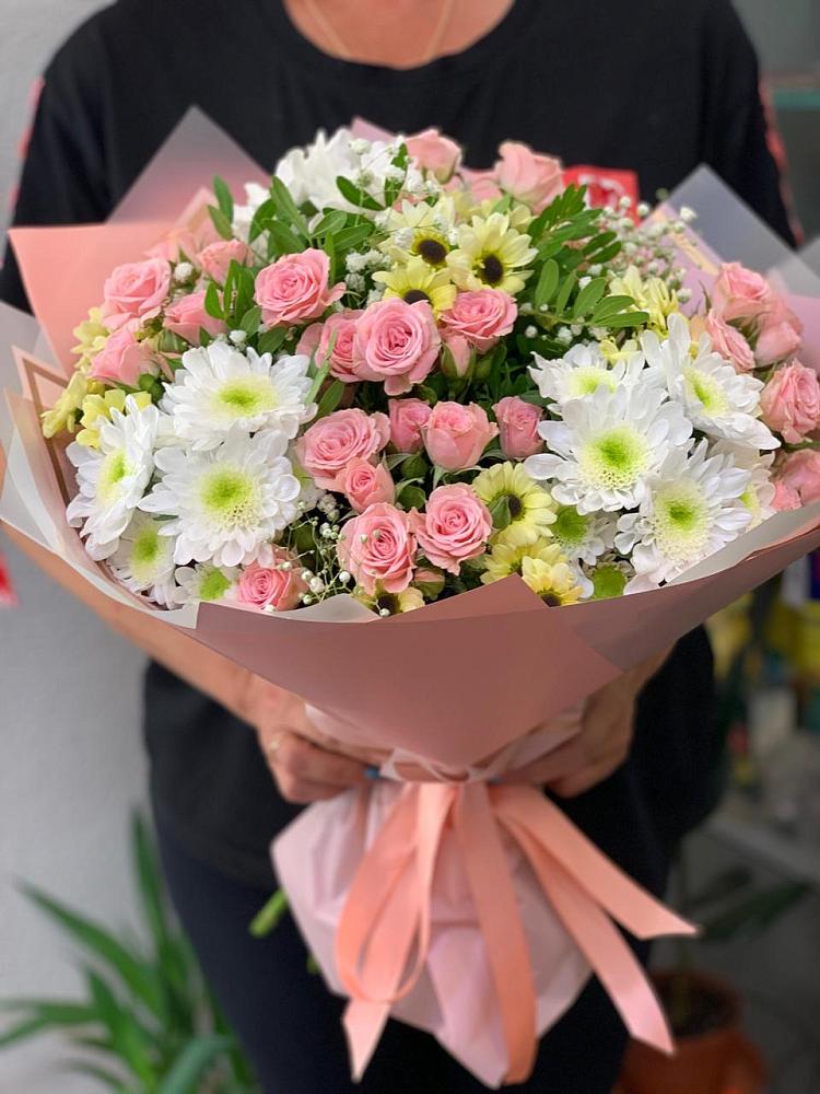 Букет цветов из: Розы и Хризантемы в Зеленоградске