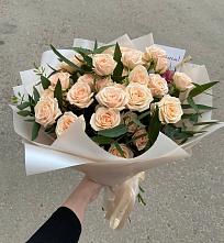 Букет Кремовые розы Латте в Зеленоградске
