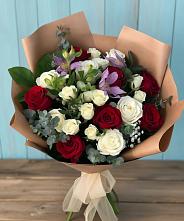Букет цветов из:  Розы и Альстромерии в Зеленоградске