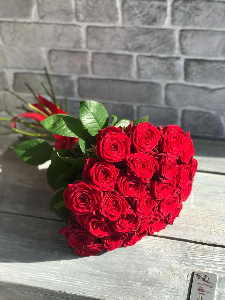 Букет Красные розы Фридом в Зеленоградске