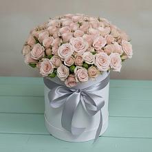 Цветочная композиция из Розы в шляпной коробке в Зеленоградске