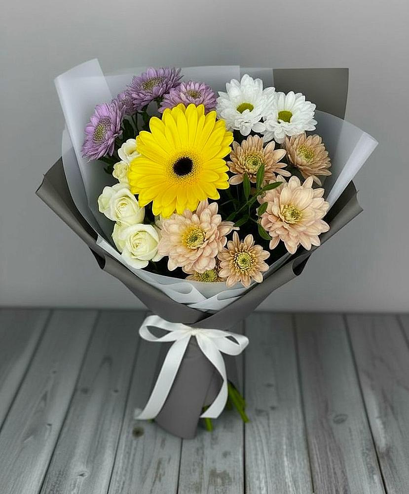 Букет цветов из: Розы, Герберы и Хризантемы в Зеленоградске