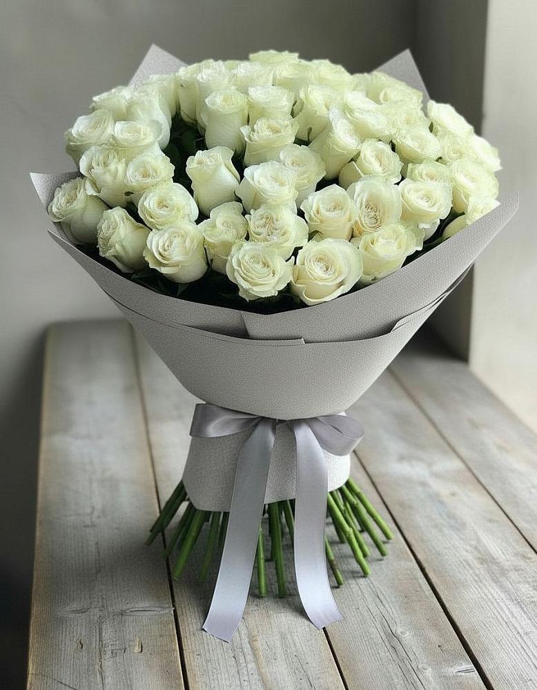 Букет 35 Белых роз в Зеленоградске