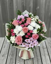 Букет цветов из:  Альстромерии, Гвоздики, Розы и Хризантемы в Зеленоградске