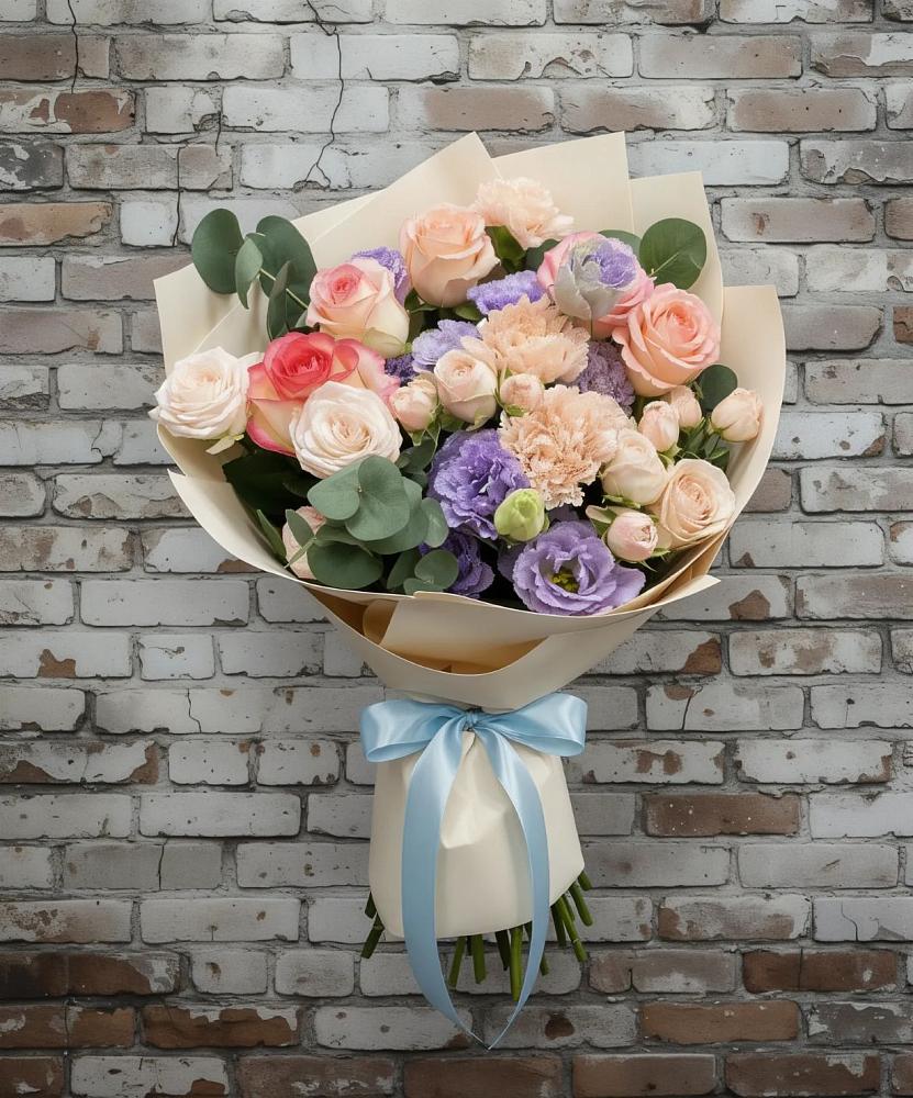 Букет цветов из: Розы, Лизиантусы и Гвоздики в Зеленоградске