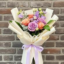 Букет цветов из:  Лизиантусы и Розы #REPLACE_PRED# Зеленоградске