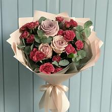 Букет цветов из:  Гвоздики и Розы в Зеленоградске
