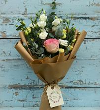 Букет цветов из:  Розы и Лизиантусы в Зеленоградске