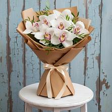 Букет цветов из:  Орхидеи и Розы в Зеленоградске